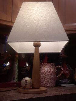Baseball and bat lamp