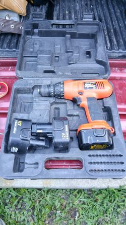 Black and decker drill 12V