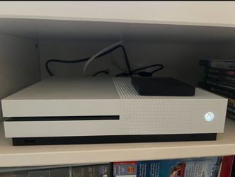 Xbox One With 3 controllers & games