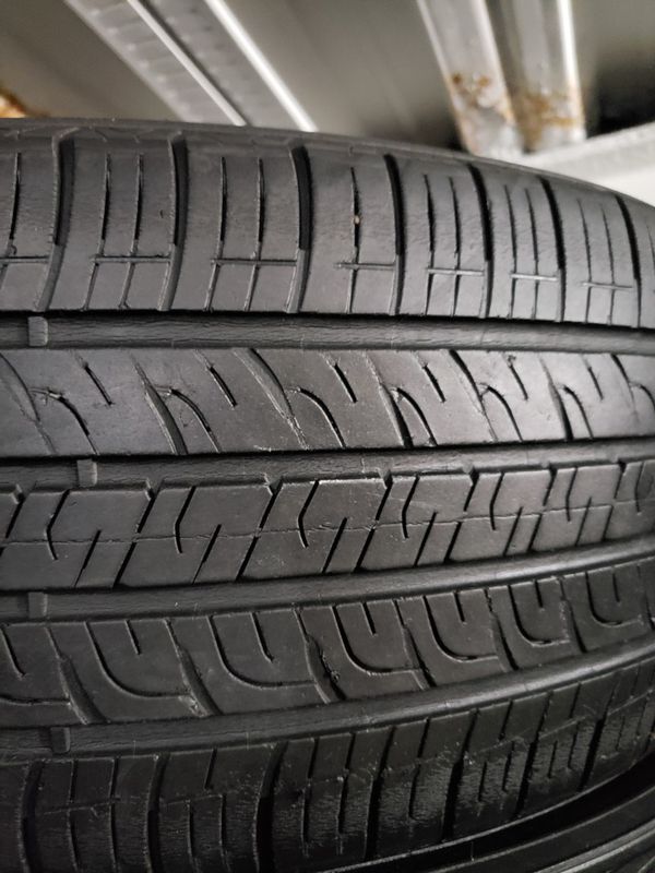 Set of good used tires size 225/55/18 for Sale in MIDDLEBRG HTS, OH