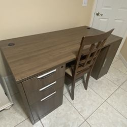 Like New Solid Wood Desk