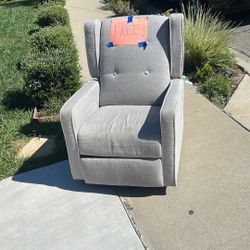Free Reclining Rocker, Works Great