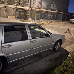 1999 Volvo V70 Wagon With Only 80899 Original Miles 