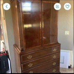 2 Piece bedroom set - Dresser + Armoire