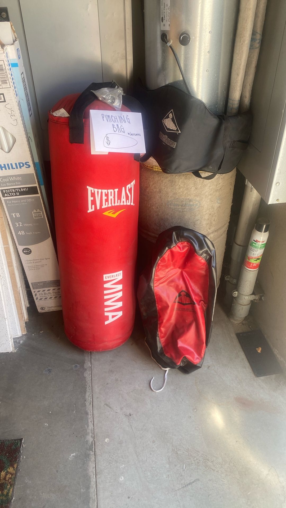 Everlast MMA, punching bag, new never been used with some sparring gear