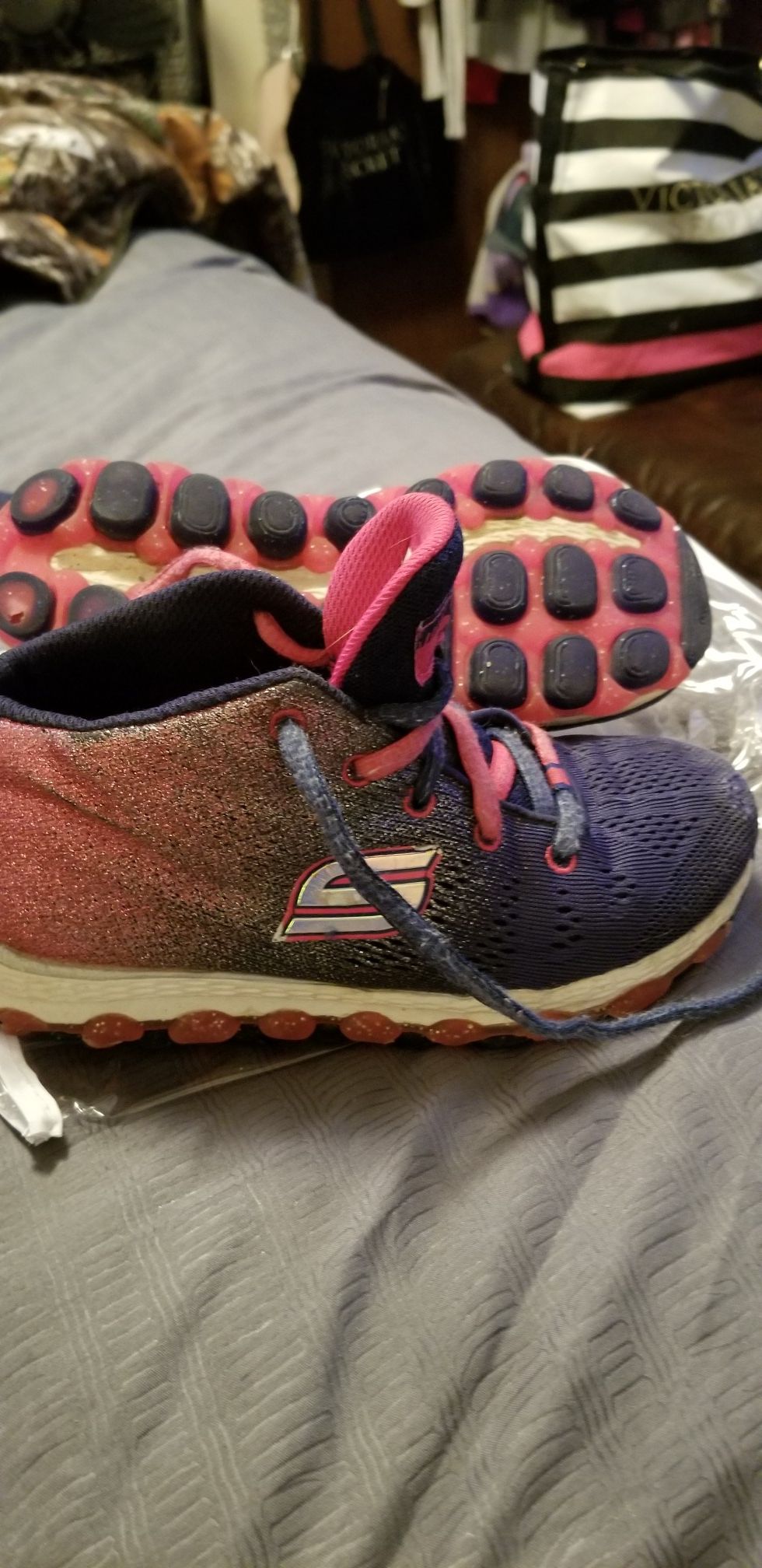 Girls shoes