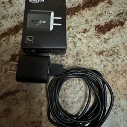 CHARGER BLOCK  USB AND POWER ADAPTER (NEW )(AMAZON BRAND) 