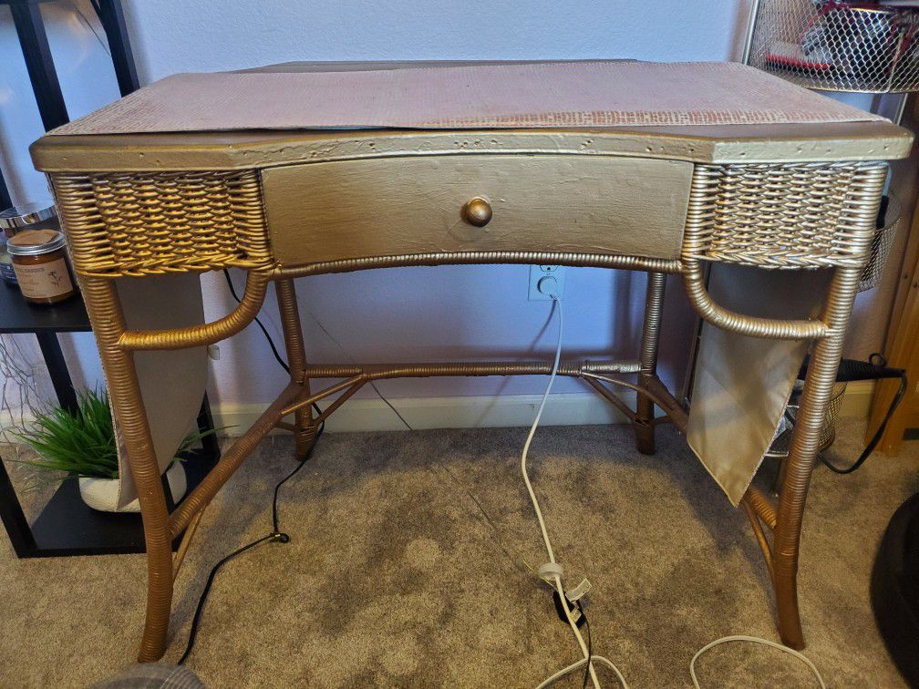 Wicker Vanity Desk/Table with Stool