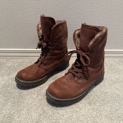 Size 6.5 Mossimo Boots