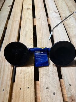 Double suction cup title tool
