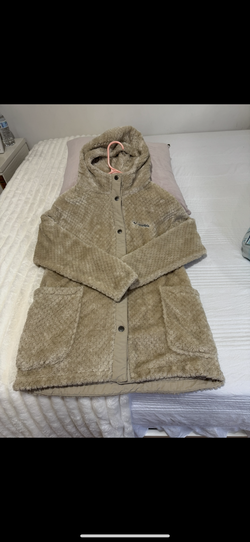 Columbia Long Sweater  For Girls Size 14-16.  Good Condition And Clean