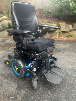 M3 Corpus Electric Wheelchair