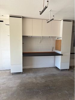 Garage storage unit