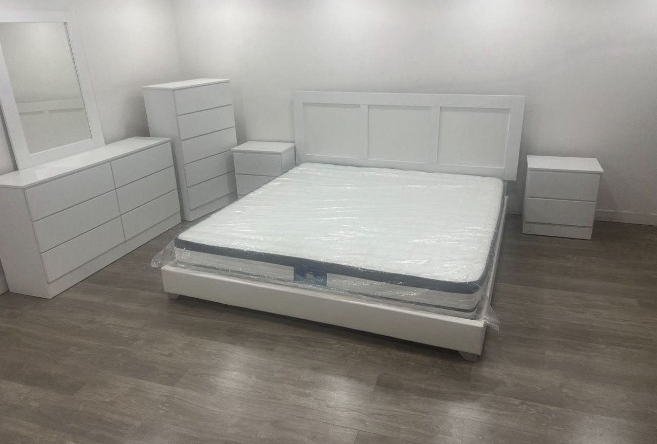 King Bed Bedroom Set With Mattress Set 2 Nightstand Dresser Mirror And Chest. All New Furniture Free Delivery Free Installing