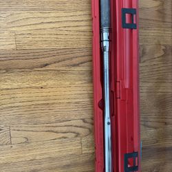 Matco Tools T250FR Manual Torque Wrench With Case