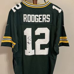 Signed Aaron Rodgers Nike Onfield Jersey w/ Certificate of Authenticity 