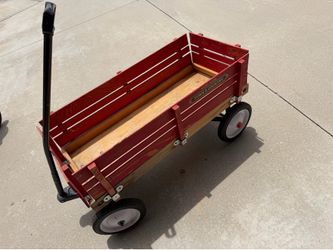 Radio Flyer Town & Country Wagon
