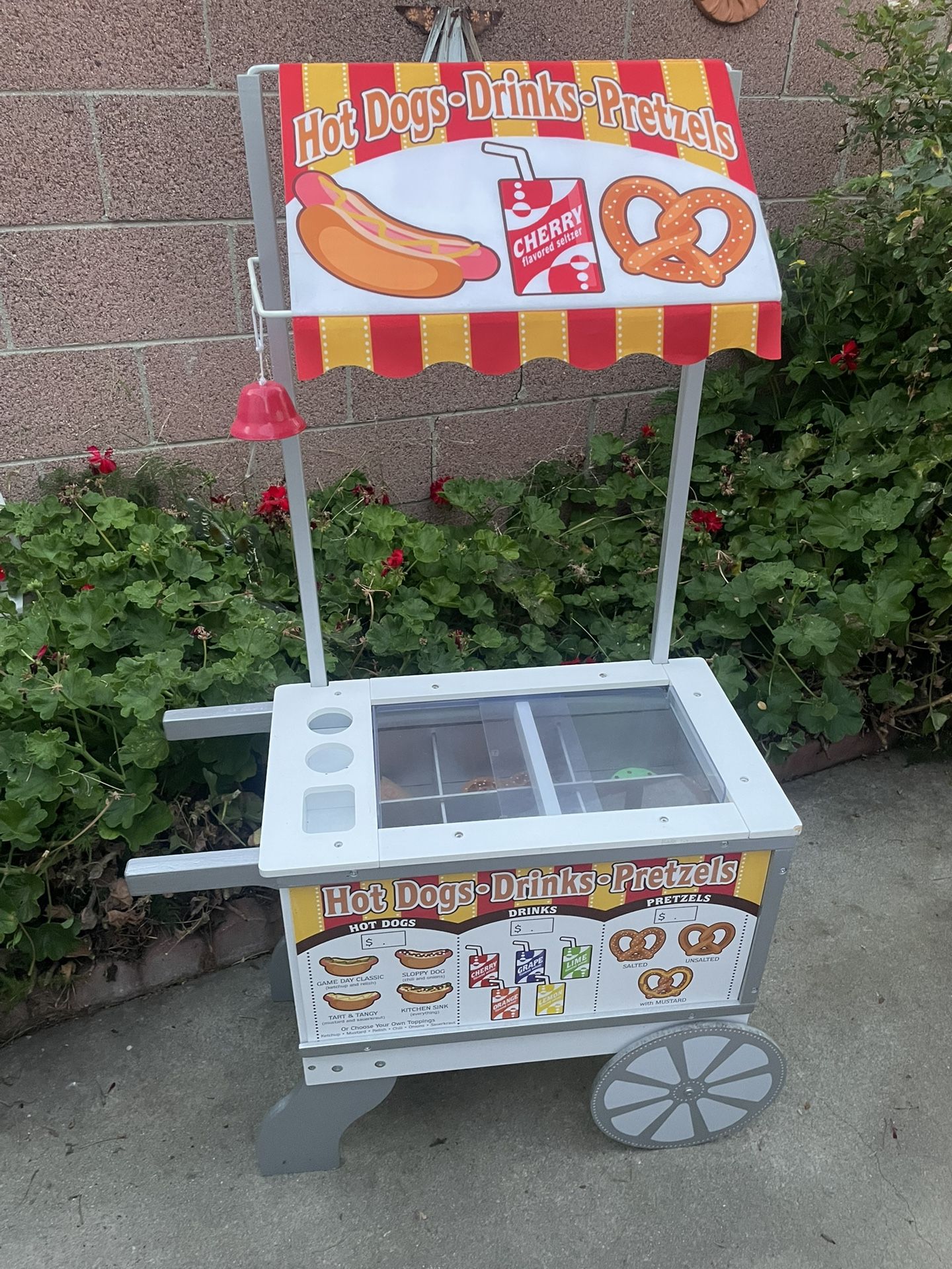 Melissa Doug Kids Snack Hot Dog Wooden Cart Stand Pretend