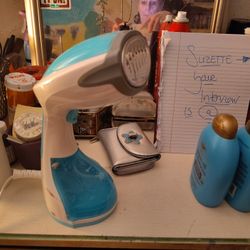 Black & Decker Handheld Clothes Steamer