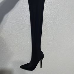 Miss LoLa- Over the Knee black Heels Size 6
