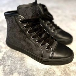 Black GG Supreme canvas and leather trainers, Gucci