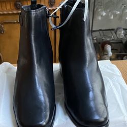 BLACK ANKLE BOOTS CHUNKY HEEL SZ 7.5 NEW
