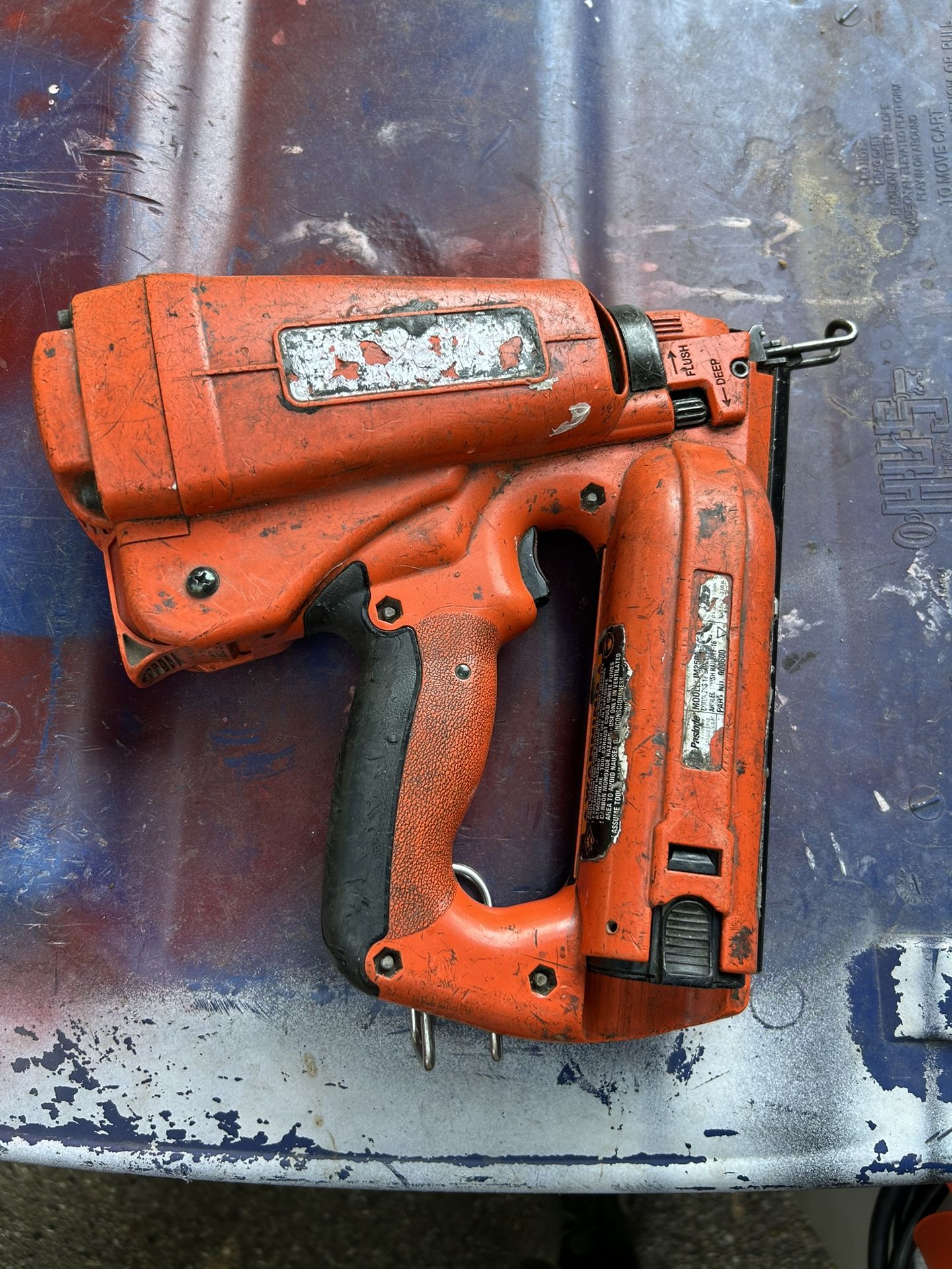 Paslode Cordless 16 Ga Angled Finish Nailer, specifically the 902400 No Battery Charger Cheap