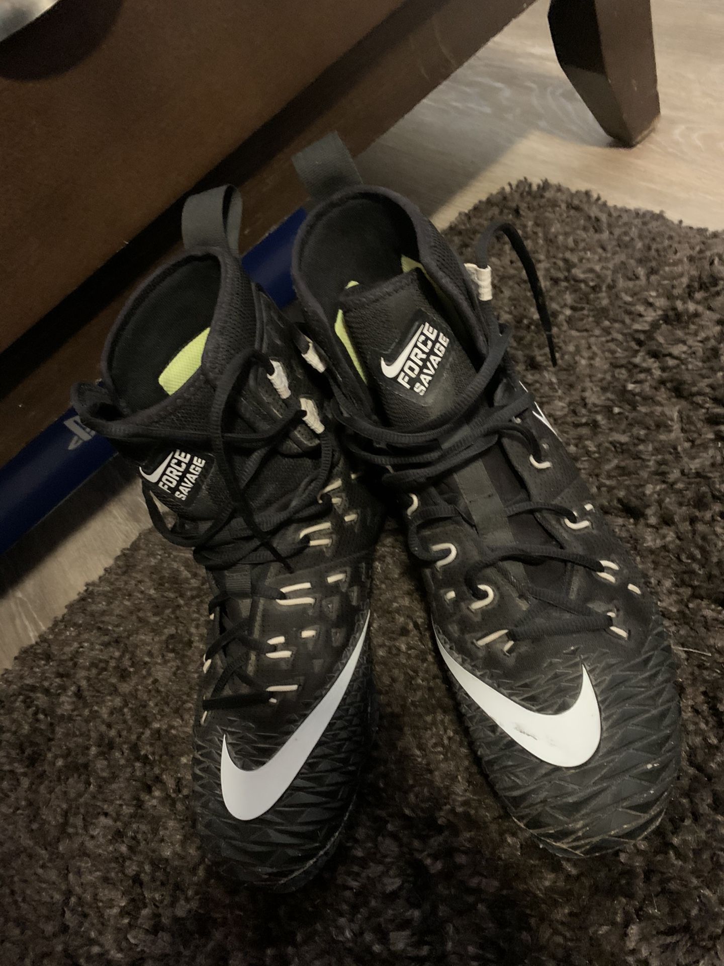 Nike Force Savage varsity cleats Team sports