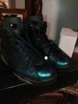 NEW SIZE 10 JORDANS FOR THE LOW