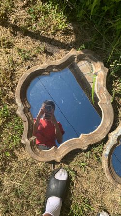 2 mirrors