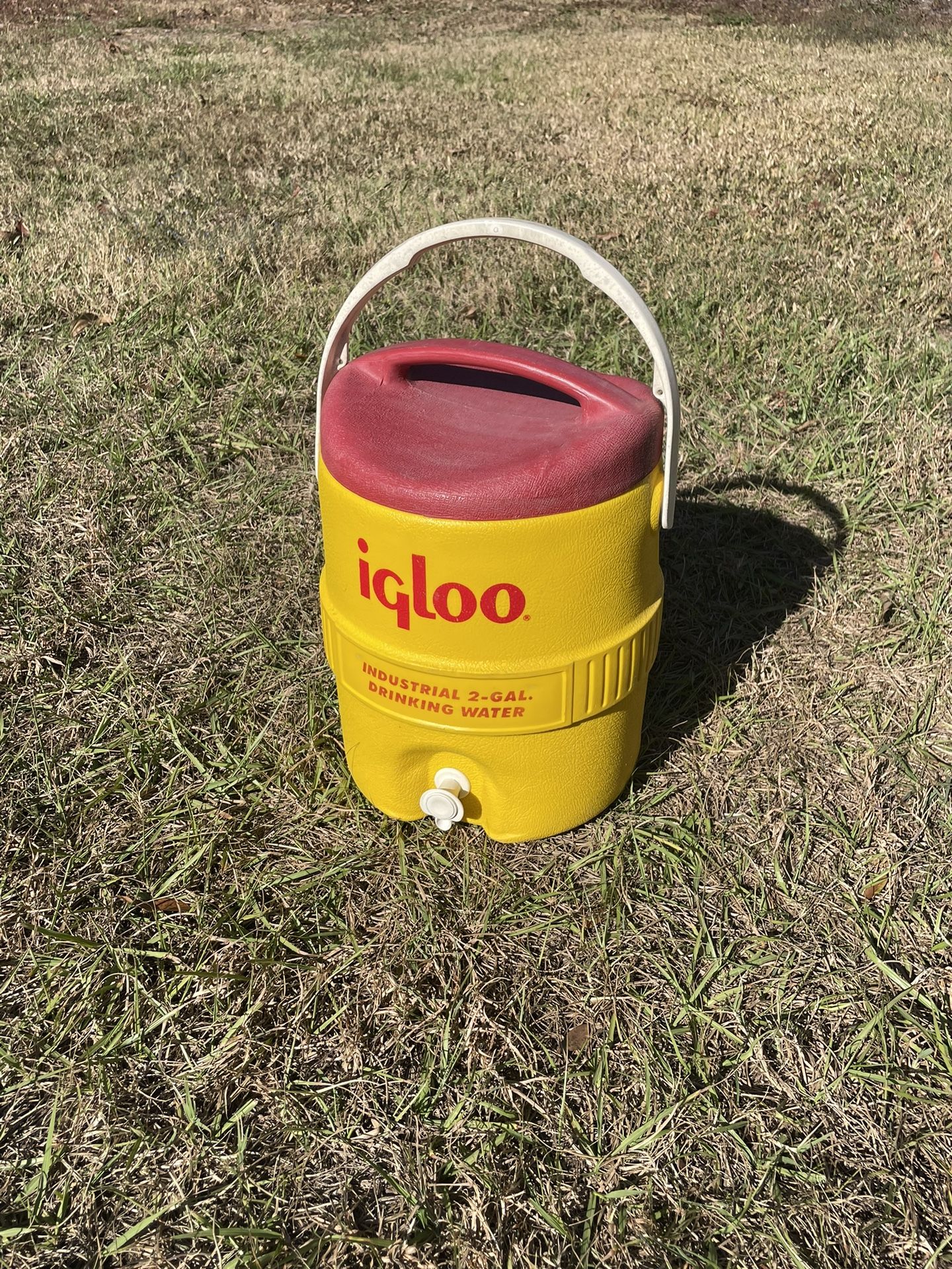 Igloo Water Cooler 2 Gallons