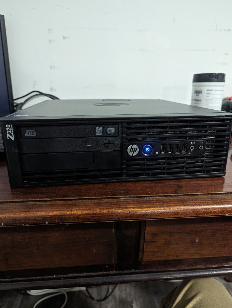 HP Z220 Workstation ( i5, 8 gigibytes of ram)