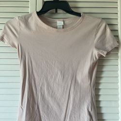 Women’s basic tee