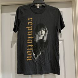 Taylor Swift Reputation Shirt Small