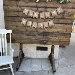 Baby shower decor
