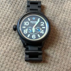 Nixon Watch