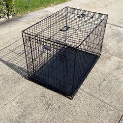 Large Dog Crate Lockable. 36 X 23 X 24