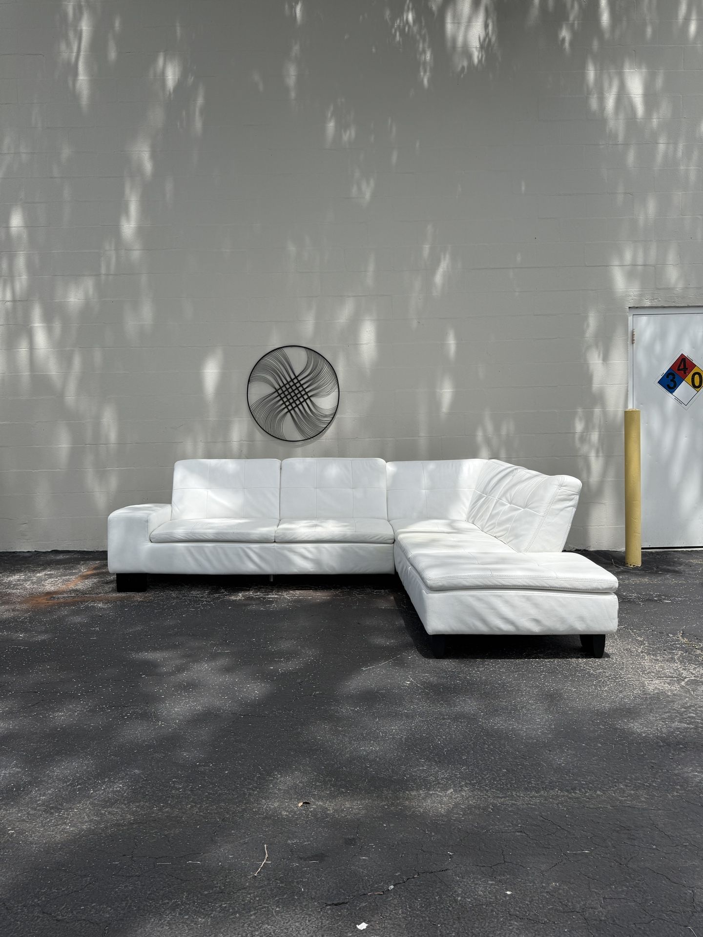 🔥Luxury W. Schillig White Leather Sectional – Modern, Sleek, and Comfortable!