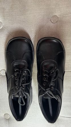 NIB Size 7 Black Laceup Shoes with thick sole Original Box