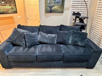 Parker II Living Spaces Black Sofa