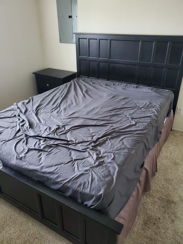 4 piece bedroom set for cheap.