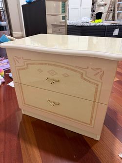 Italian nightstand