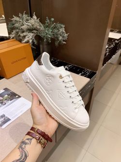 LV Women’s Sneaker With Box 2026 New