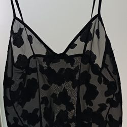 7 PHOTOS OF WOMEN'S SIZE MED SPRING/SUMMER CLOTHES PRICES ON PICS $1-$3
SELL SEPARATELY OR TOGETHER