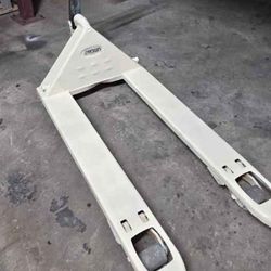 Crown Pallet Jacks $249-399 New N Used 