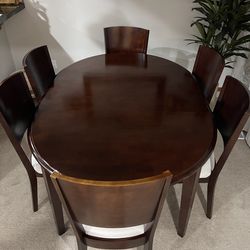 Dining room table and 6 chairs - $300 (Lynnwood)