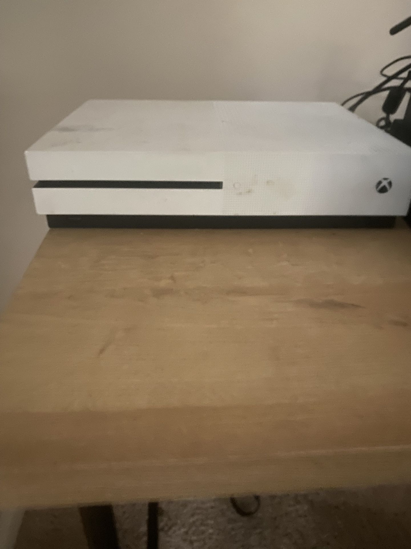 Xbox One S(1tb) & Xbox One (500gb)