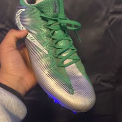 Signed lucky  NFL cleats jetzs