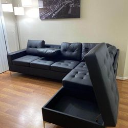 New sectional in box 📦 899