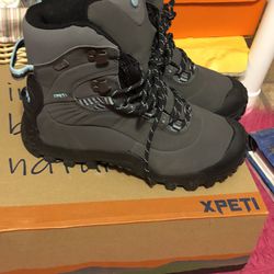 New Woman’s Waterproof Hiking Work Boots